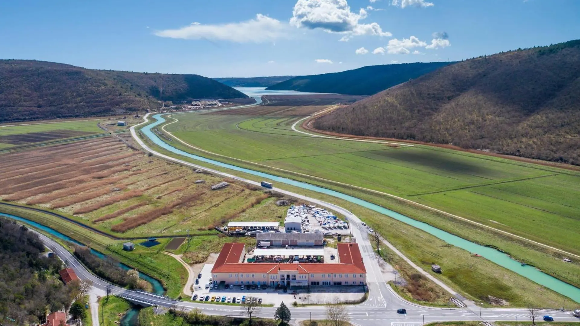 Daire Apartman Ema 4+2 Koromačno
