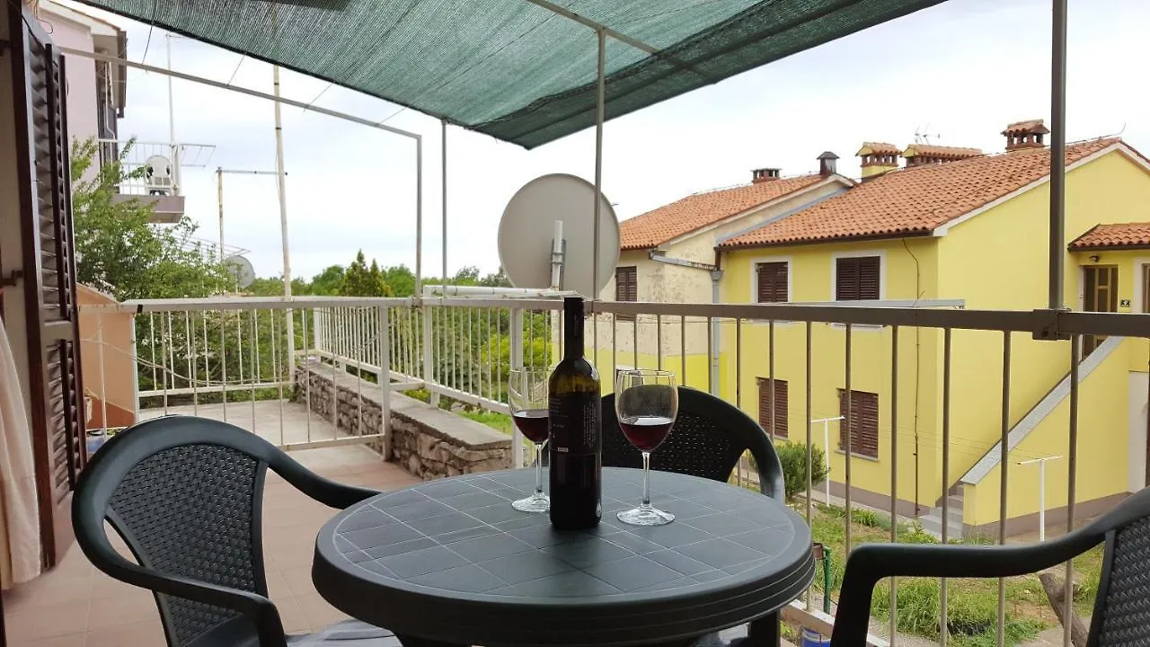 Apartman Ema 4+2 Koromačno Daire